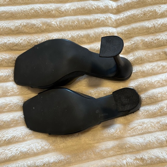 NEVER WORN Black open toe heels - with square accent heels - Picture 3 of 5